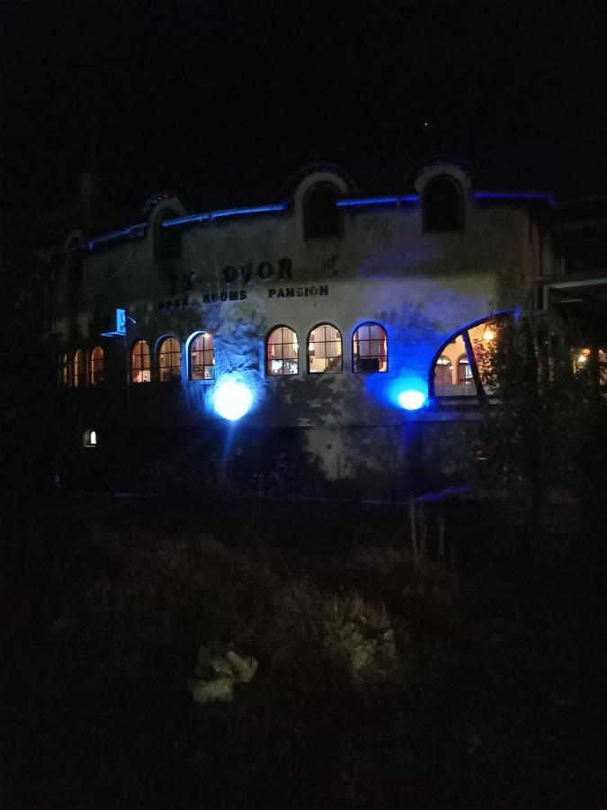 Bumbar Etno Dvorac Hotel Tekija  Exterior foto